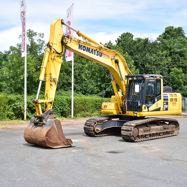 Komatsu PC 210-11